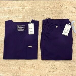 FIGS Scrub set. Medium. Purple. Great color!